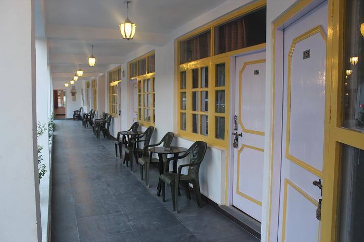 Manali Yes Hotel, Manali 5